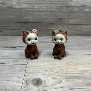 Kitty Salt and Pepper Shaker Set Flower Bows Cute Smiling Cat Figurines